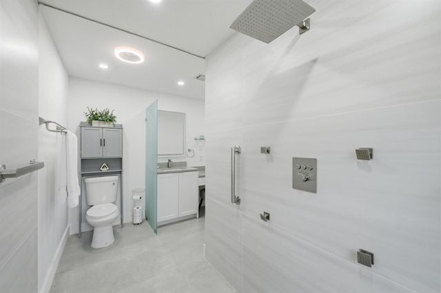 8386 Shadow Wood Boulevard, Coral Springs, FL 33071