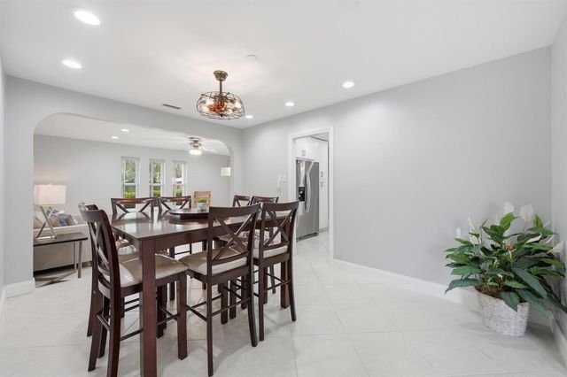 8386 Shadow Wood Boulevard, Coral Springs, FL 33071