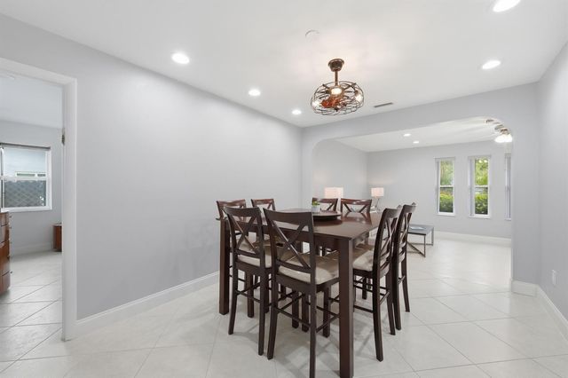 8386 Shadow Wood Boulevard, Coral Springs, FL 33071