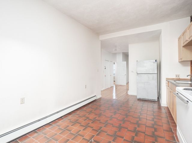 4 Saxton St, Boston, MA 02125