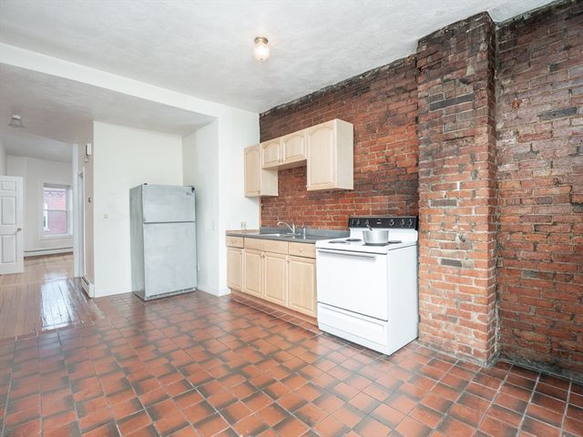 4 Saxton St, Boston, MA 02125