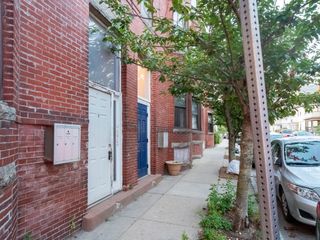 4 Saxton St, Boston, MA 02125