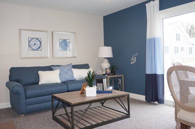 17 Lenox Drive A, Dover, NH 03820