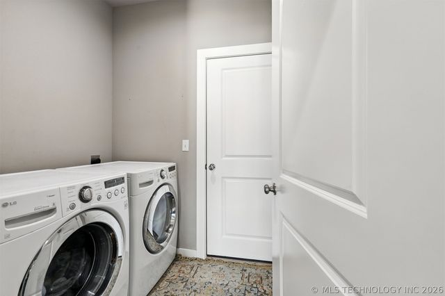 25079 S 519 Road, Park Hill, OK 74451