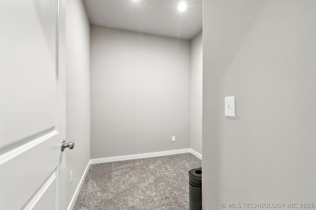 25079 S 519 Road, Park Hill, OK 74451