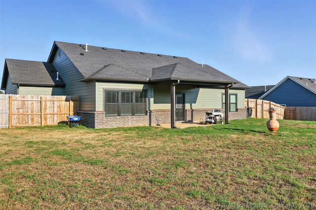 25079 S 519 Road, Park Hill, OK 74451