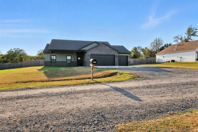 25079 S 519 Road, Park Hill, OK 74451