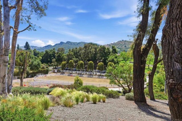7144 Via Mariposa Sur, Bonsall, CA 92003