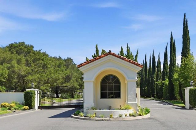 7144 Via Mariposa Sur, Bonsall, CA 92003