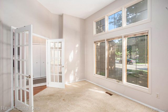 6630 Heron Point, West Bloomfield Charter Township, MI 48323