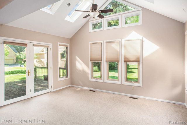 6630 Heron Point, West Bloomfield Charter Township, MI 48323