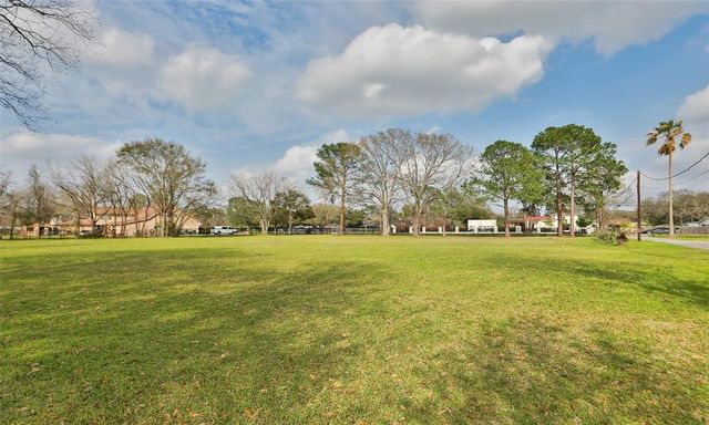 8918 Wateka Street, Houston, TX 77074