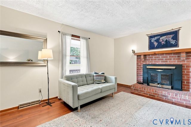 3118 Mountain Rd, Glen Allen, VA 23060