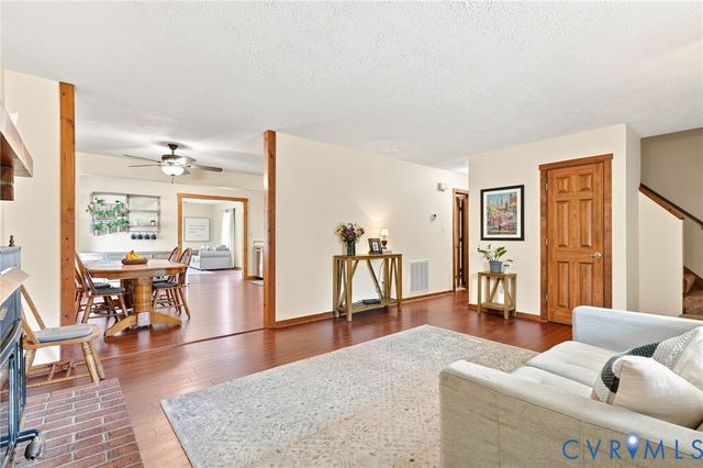 3118 Mountain Rd, Glen Allen, VA 23060