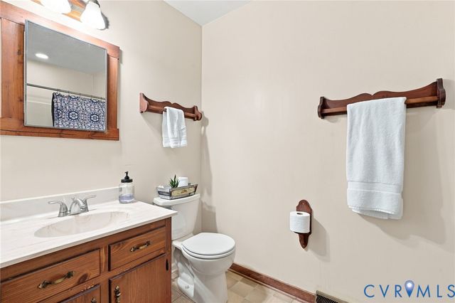 3118 Mountain Rd, Glen Allen, VA 23060