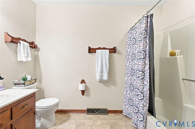 3118 Mountain Rd, Glen Allen, VA 23060