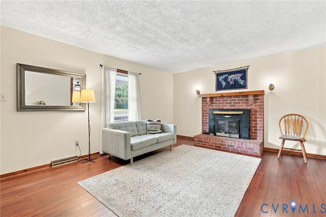 3118 Mountain Rd, Glen Allen, VA 23060