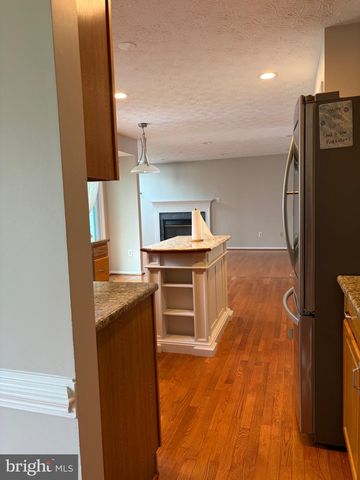 2117 CROSS TRAILS RD, Baltimore, MD 21244