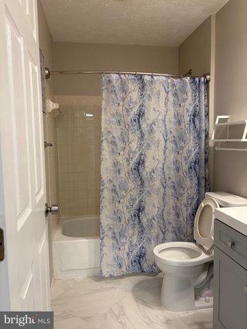 2117 CROSS TRAILS RD, Baltimore, MD 21244