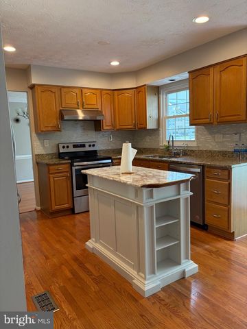 2117 CROSS TRAILS RD, Baltimore, MD 21244
