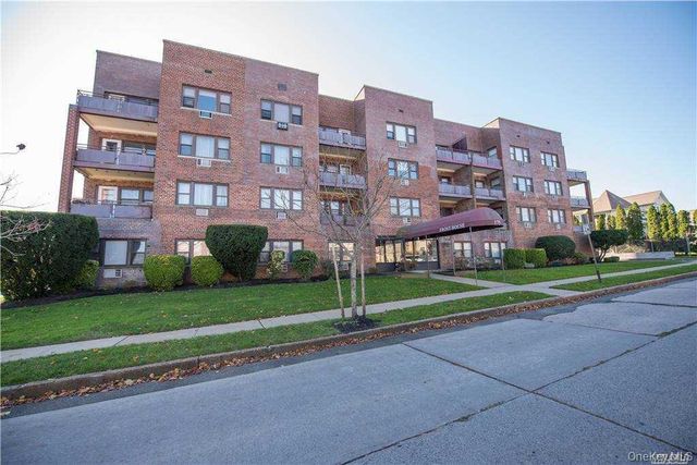 175 Archer Street 2E, Freeport, NY 11520