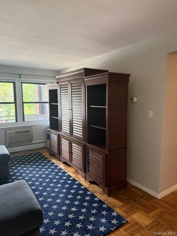 175 Archer Street 2E, Freeport, NY 11520