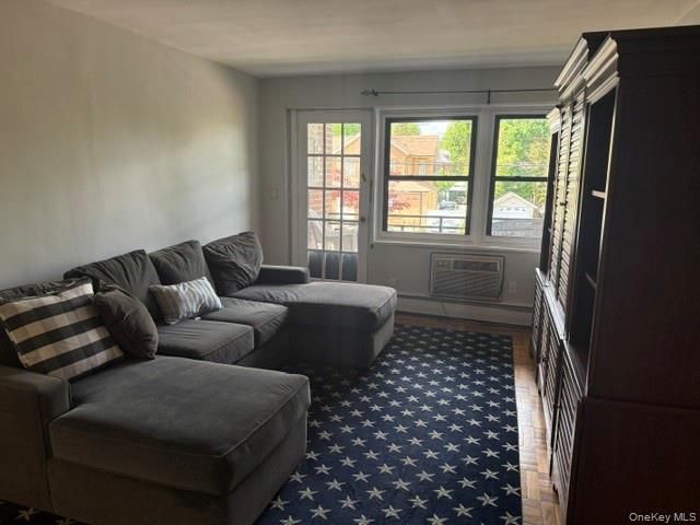 175 Archer Street 2E, Freeport, NY 11520