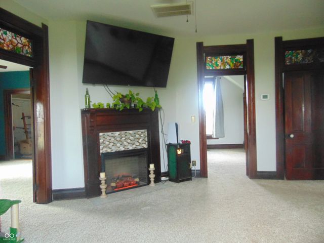 679 S 1050 W, Jamestown, IN 46147