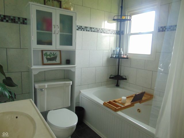 679 S 1050 W, Jamestown, IN 46147