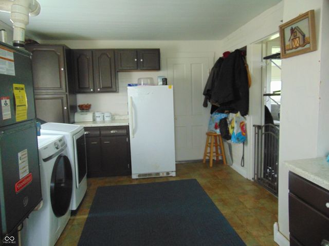 679 S 1050 W, Jamestown, IN 46147
