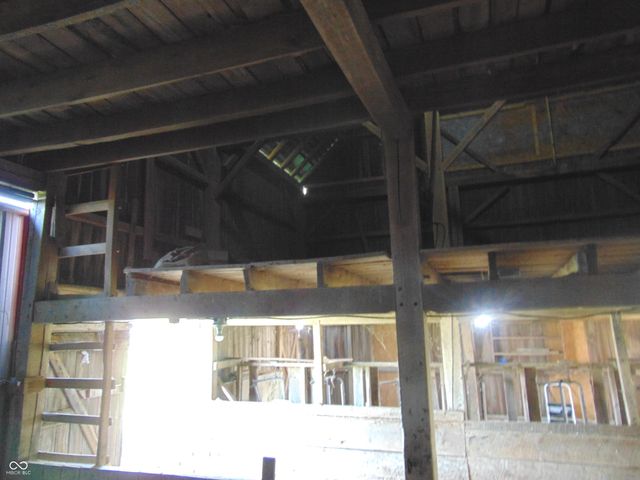 679 S 1050 W, Jamestown, IN 46147