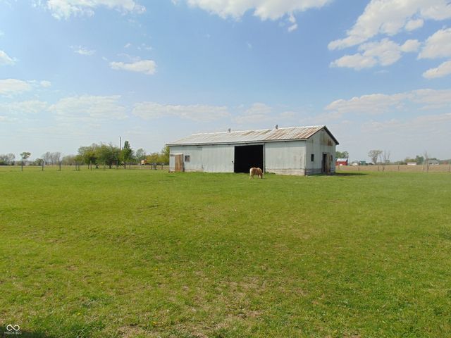 679 S 1050 W, Jamestown, IN 46147