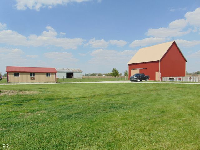 679 S 1050 W, Jamestown, IN 46147