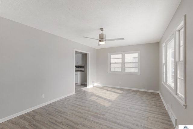 3926 Vernon Avenue, Omaha, NE 68111