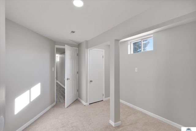 3926 Vernon Avenue, Omaha, NE 68111