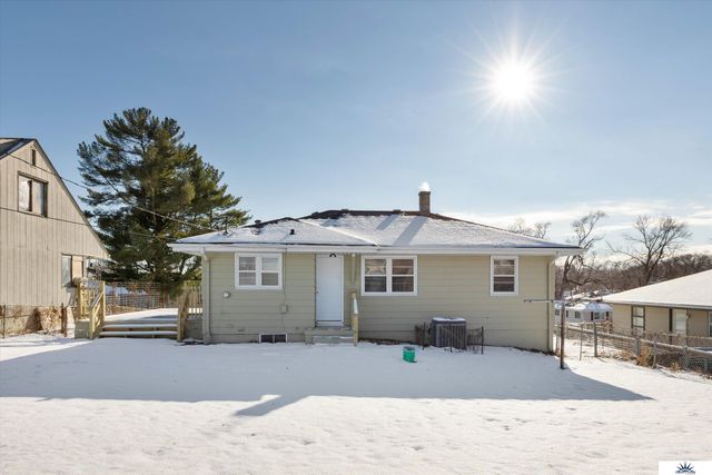 3926 Vernon Avenue, Omaha, NE 68111