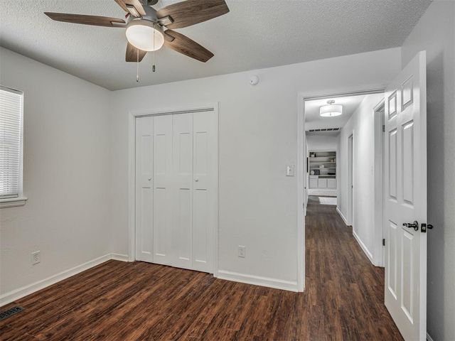 524 S Lewis Lane, Mustang, OK 73064