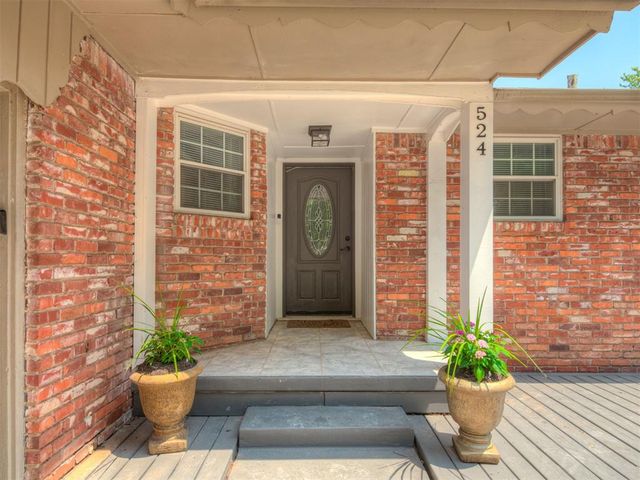 524 S Lewis Lane, Mustang, OK 73064