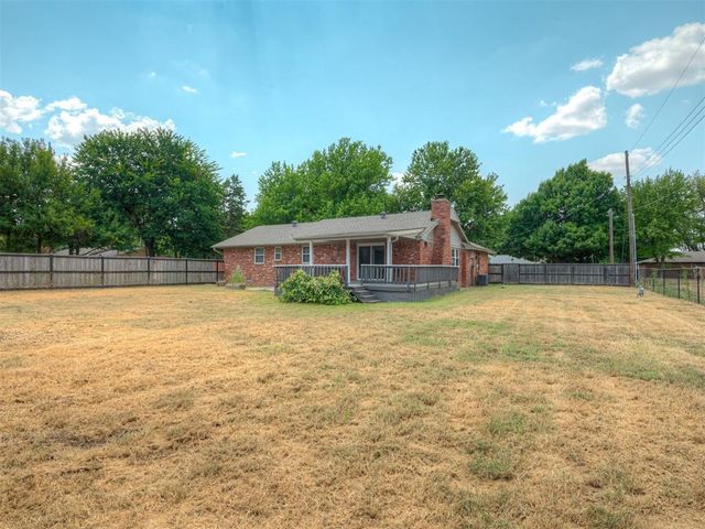 524 S Lewis Lane, Mustang, OK 73064