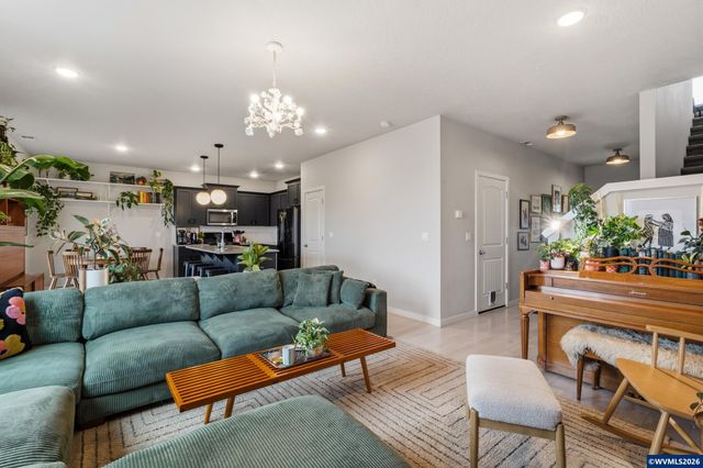 7090 SE Andrea Ln, Corvallis, OR 97330