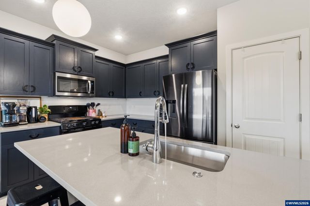 7090 SE Andrea Ln, Corvallis, OR 97330