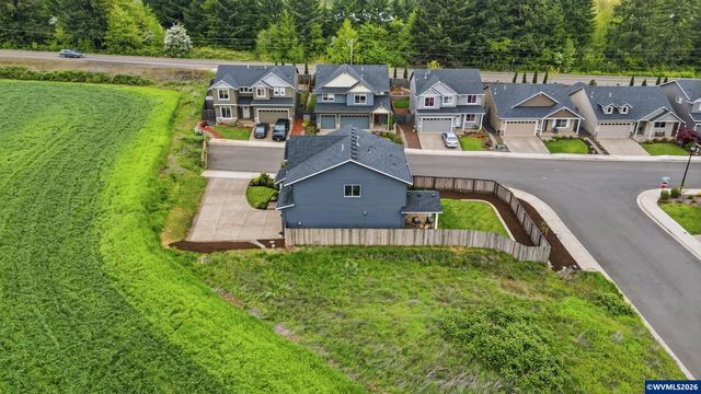 7090 SE Andrea Ln, Corvallis, OR 97330