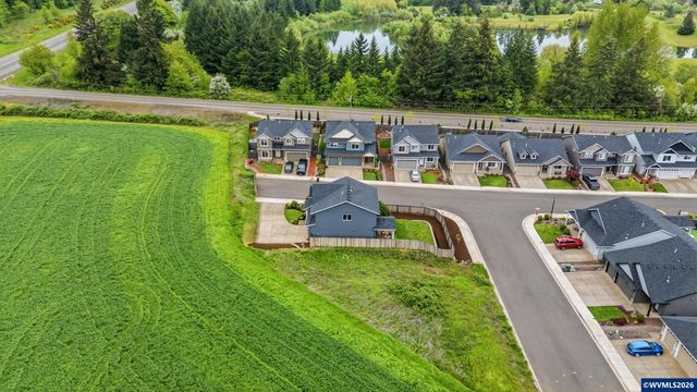 7090 SE Andrea Ln, Corvallis, OR 97330