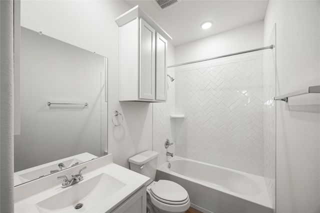 650 Escondido Drive, Dayton, TX 77535