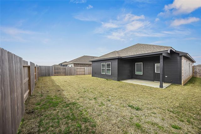 650 Escondido Drive, Dayton, TX 77535