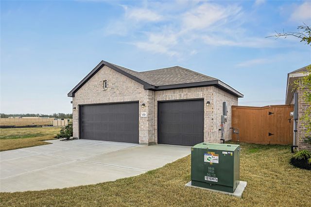 650 Escondido Drive, Dayton, TX 77535