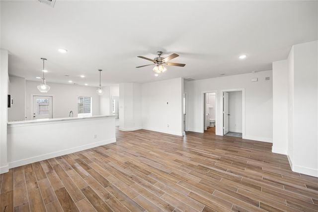 650 Escondido Drive, Dayton, TX 77535