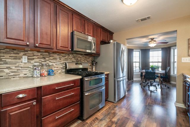 4538 W Loop 281, Longview, TX 75604