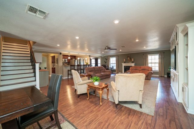 4538 W Loop 281, Longview, TX 75604