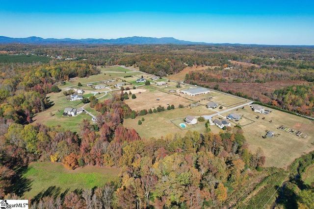 26 Fancy Lane, Travelers Rest, SC 29690